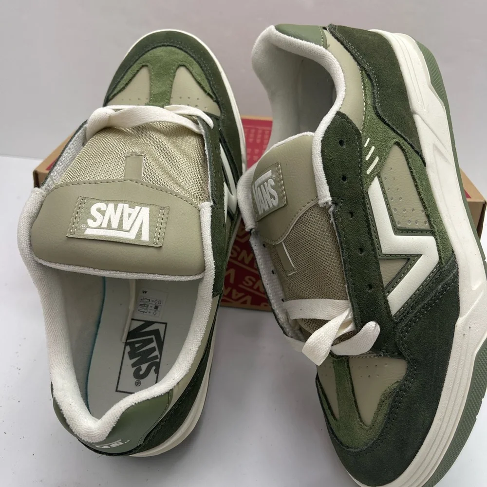 Vans Men’s 10.5 Upland
Green/Multi
VN000D1HBGK Skate Sneakers - Picture 11 of 16
